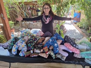 Pillows to comfort patients.